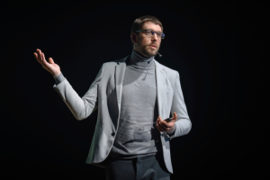 Marcio Andre Savi explica como antiguidade e raridade se traduzem em valor cultural e econômico.