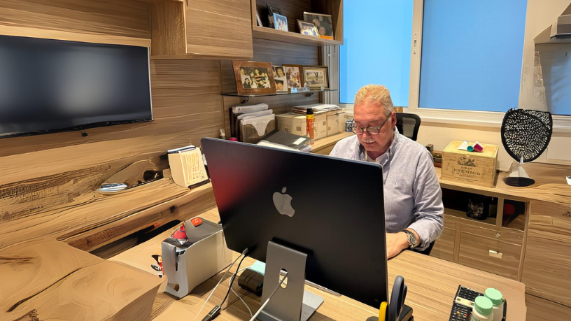 Paulo Twiaschor explica como a energia solar se tornou pilar essencial para a construção de edifícios autossuficientes e sustentáveis.