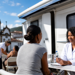 Unidade móvel de saúde realiza atendimento especializado em Ouro Preto, Minas Gerais